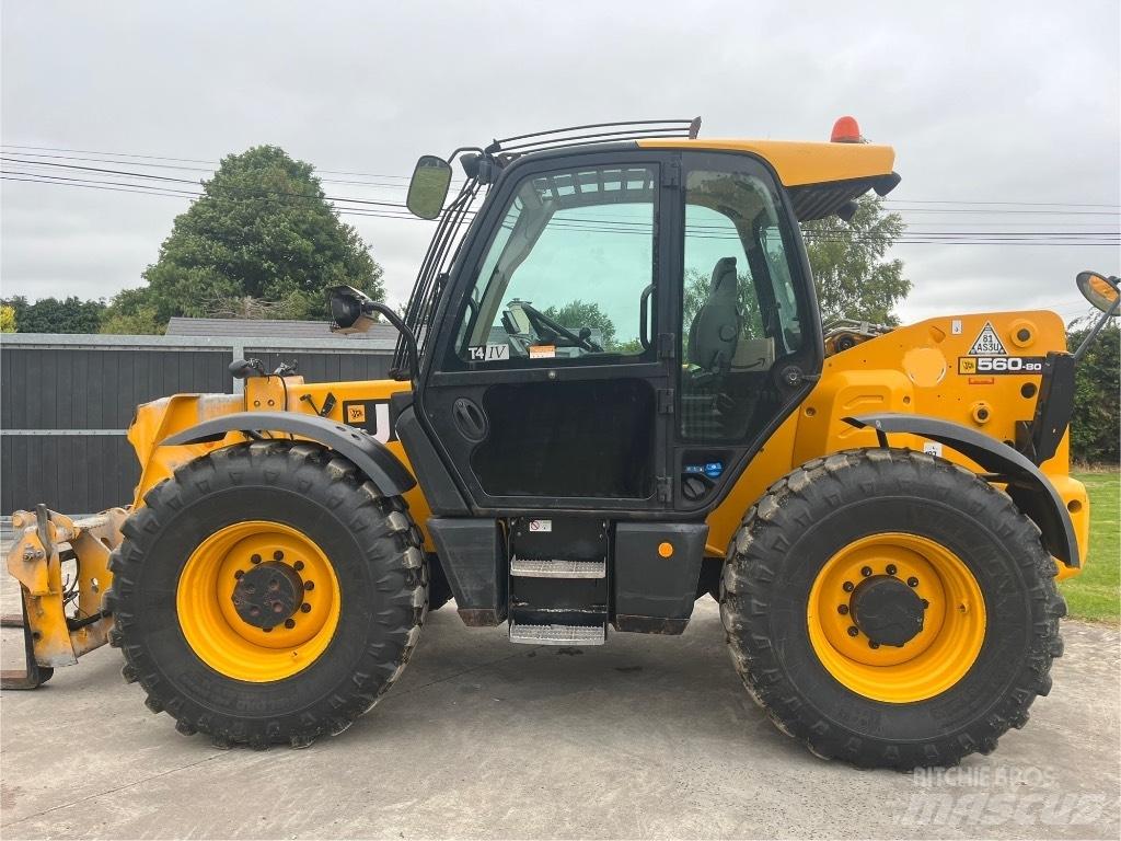 JCB 560-80 伸缩臂叉装车|叉装车