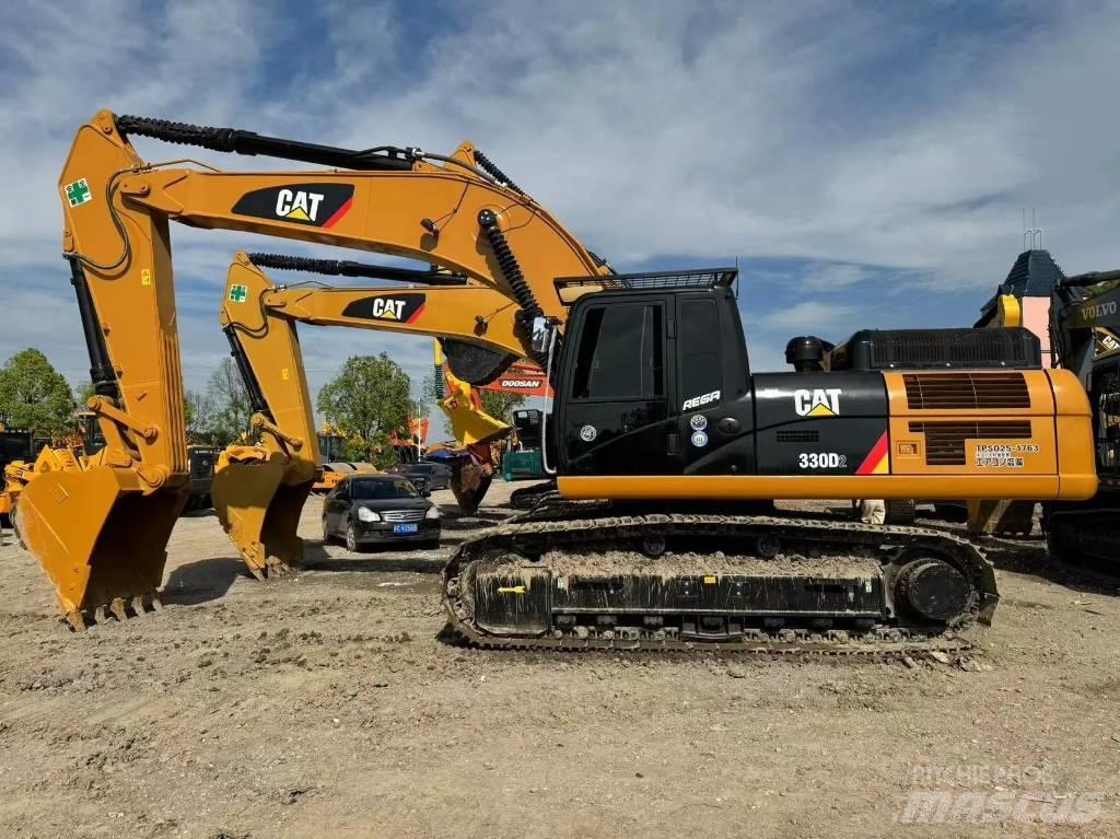 CAT 330 D2 中型挖掘机