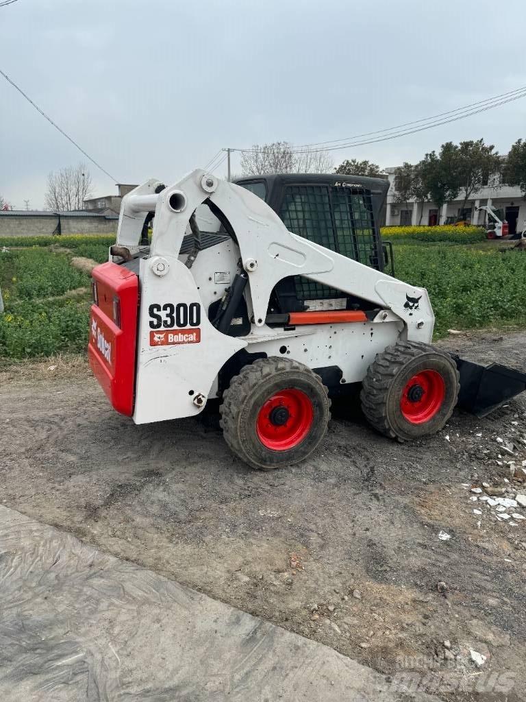 Bobcat S 330 滑移装载机