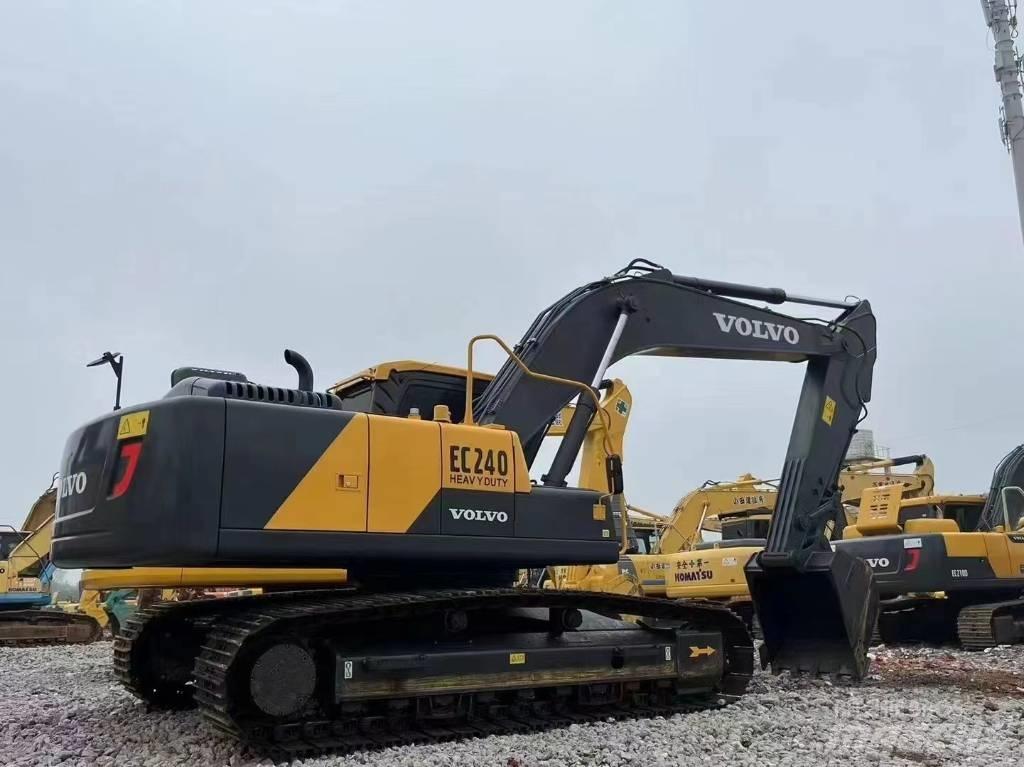 Volvo EC 240 履带挖掘机