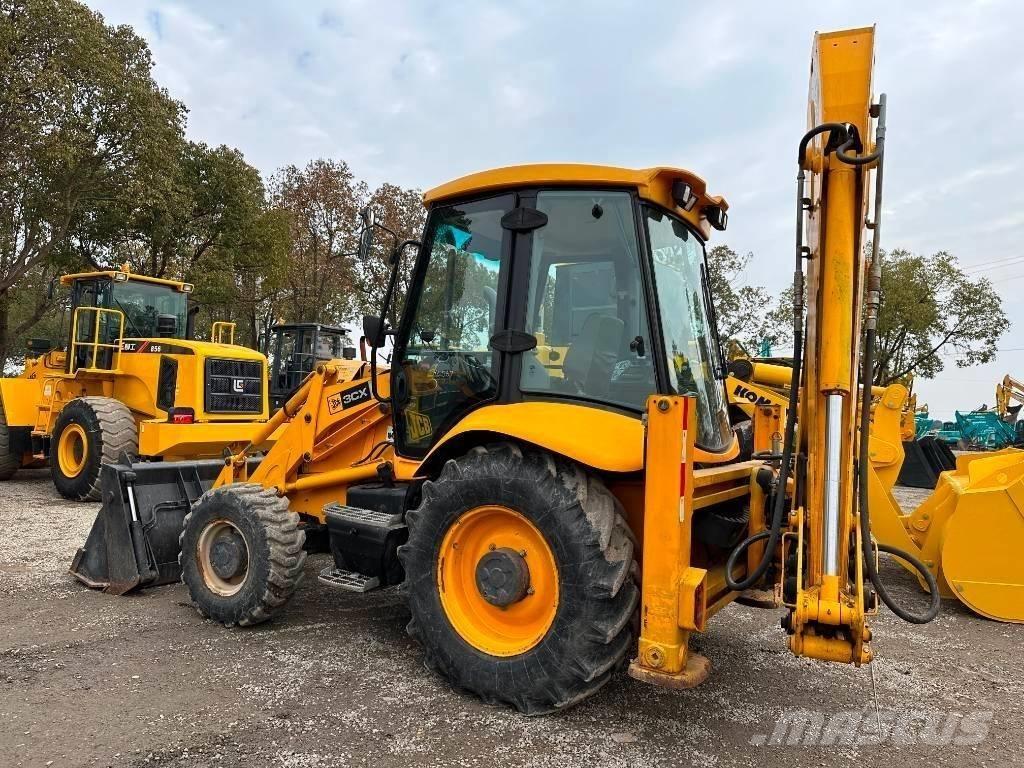 JCB 3 CX 反铲装载机