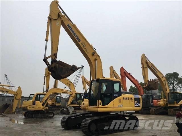 Komatsu pc200-7 履带挖掘机