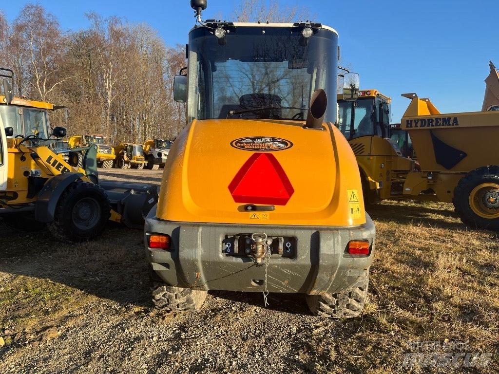 Liebherr L 506 轮式装载机