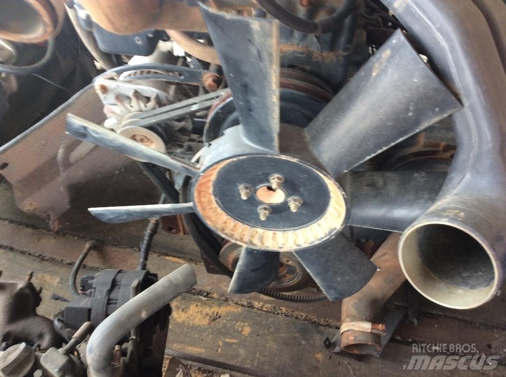 Massey Ferguson 4260 发动机