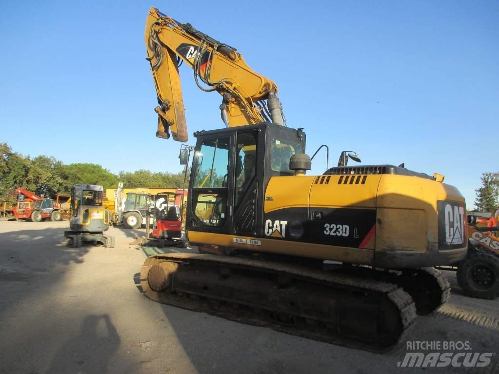 CAT 323 D L 履带挖掘机