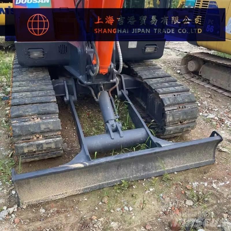 Doosan DH 60 小型挖掘机