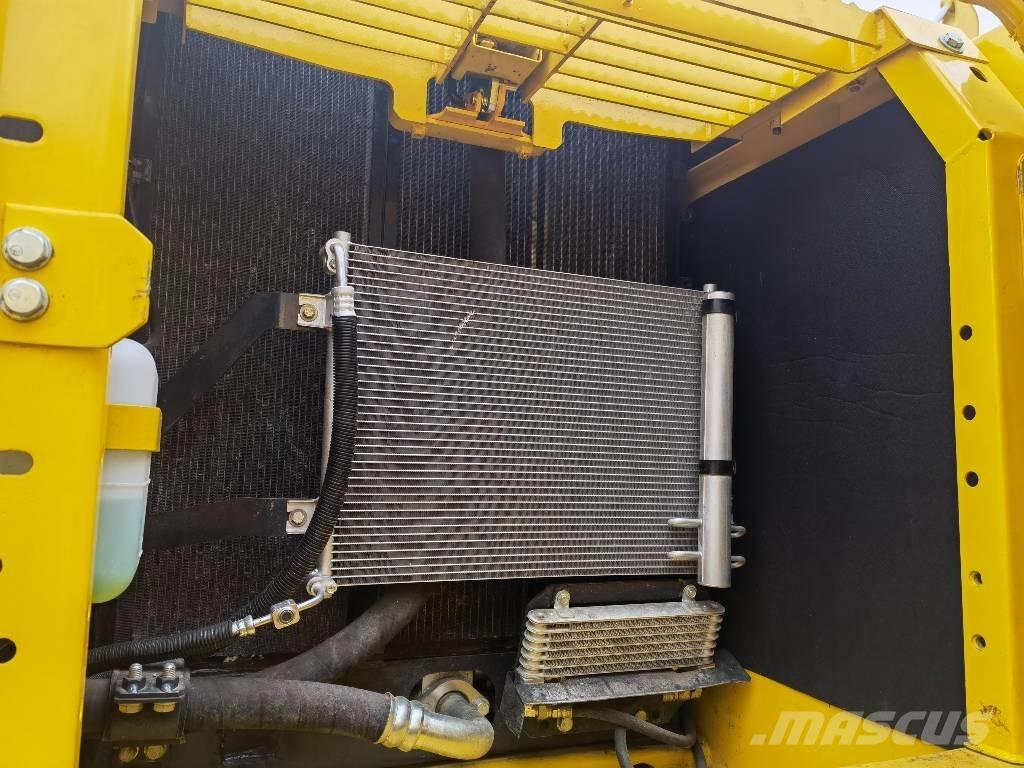 Komatsu pc200-8 履带挖掘机