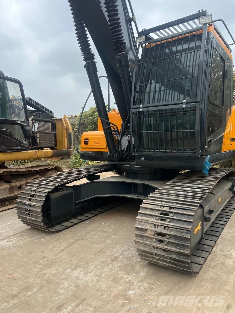 Hyundai HX 220 HD 履带挖掘机