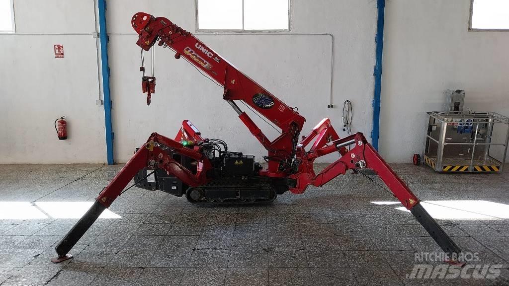 Unic URW 095 轻小型起重机