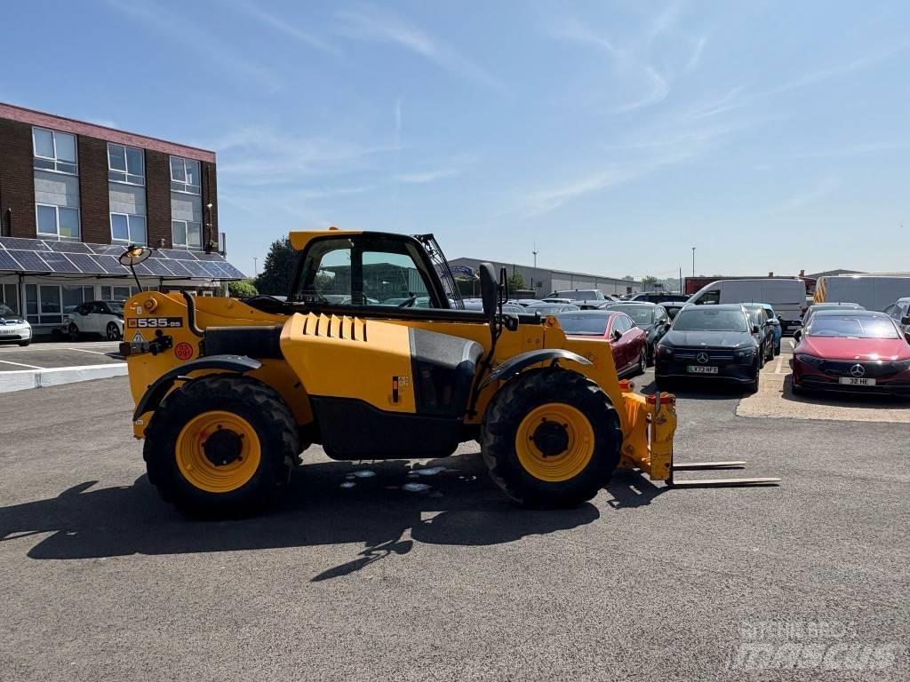 JCB 535-95 伸缩臂叉装车|叉装车