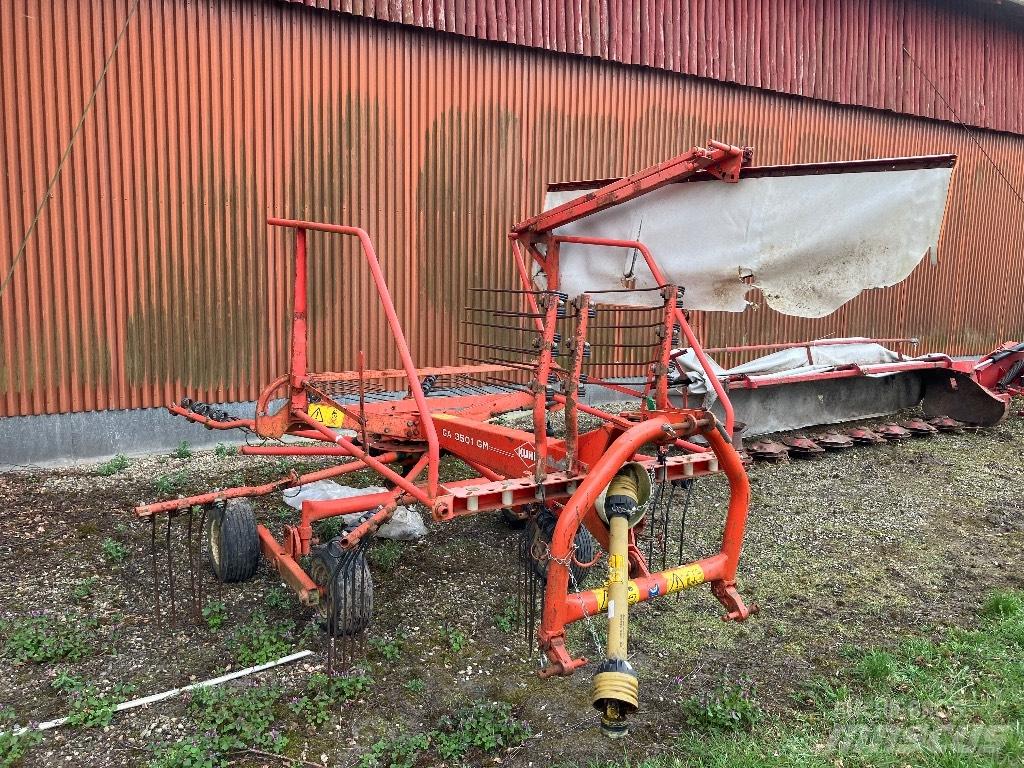 Kuhn GA 3501 G M 犁耙和摊草机