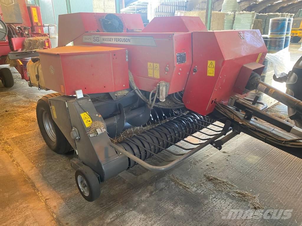 Massey Ferguson 1842 方捆打捆机