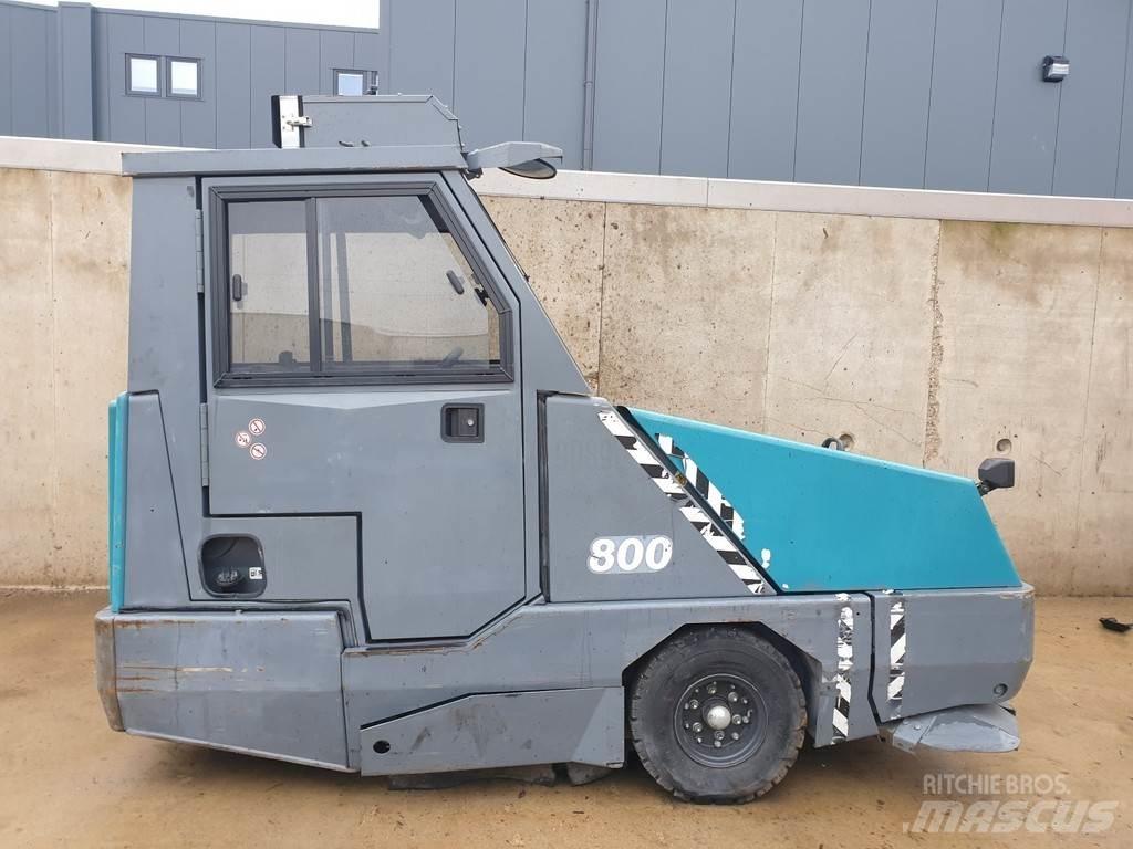 Tennant 800 扫地机
