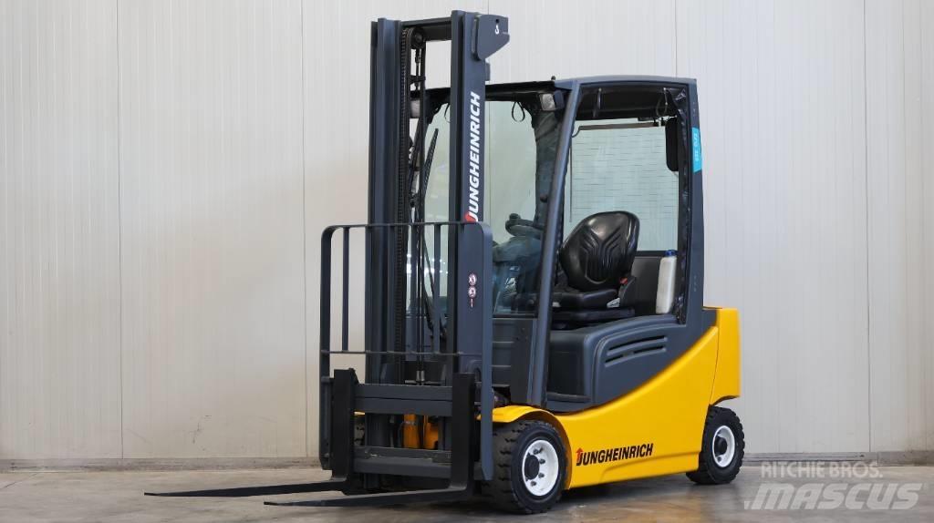 Jungheinrich EFG 320 电动叉车