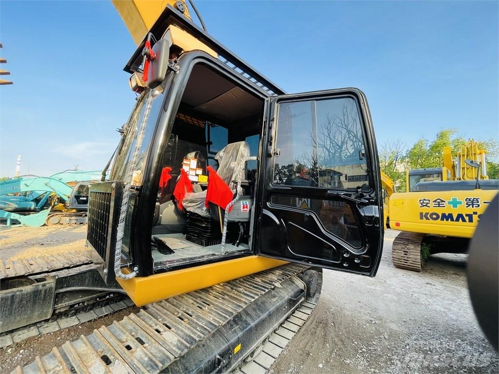 CAT 320d2l 履带挖掘机