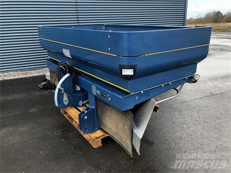 Bogballe M2 Base 矿物肥料撒播机