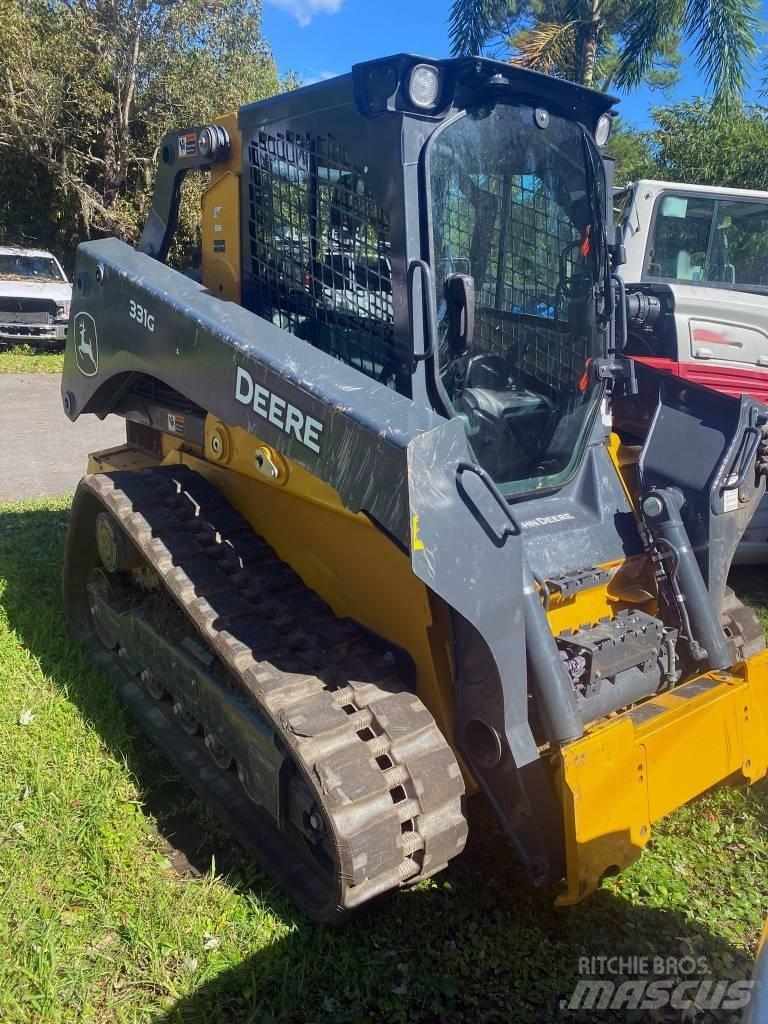 John Deere 331G 滑移装载机