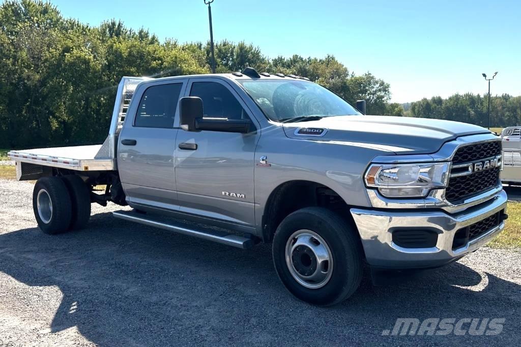 RAM 3500 TRADESMAN 平板栏板货车