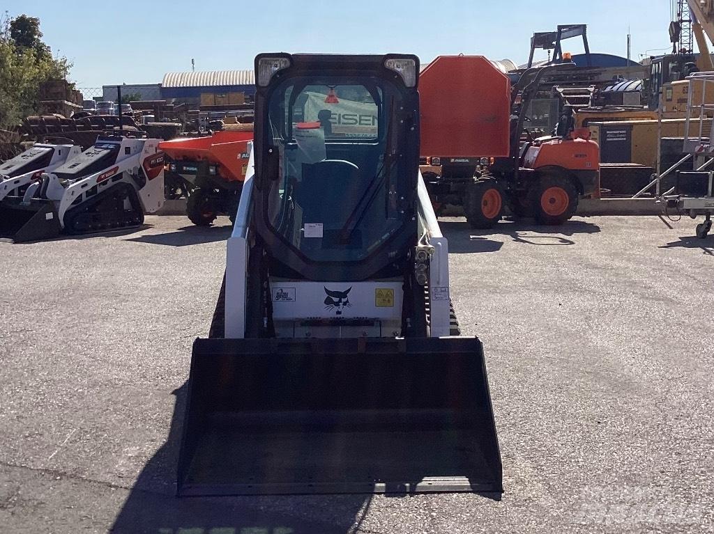 Bobcat T 450 滑移装载机
