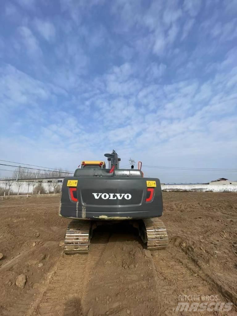 Volvo EC210D 履带挖掘机