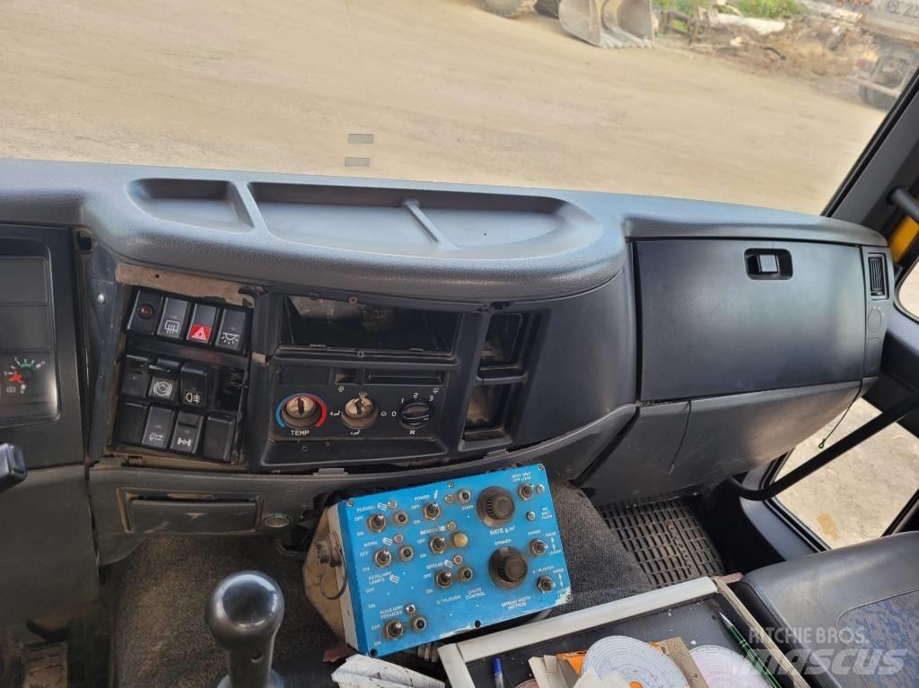 Volvo FL6 180 自卸式货车