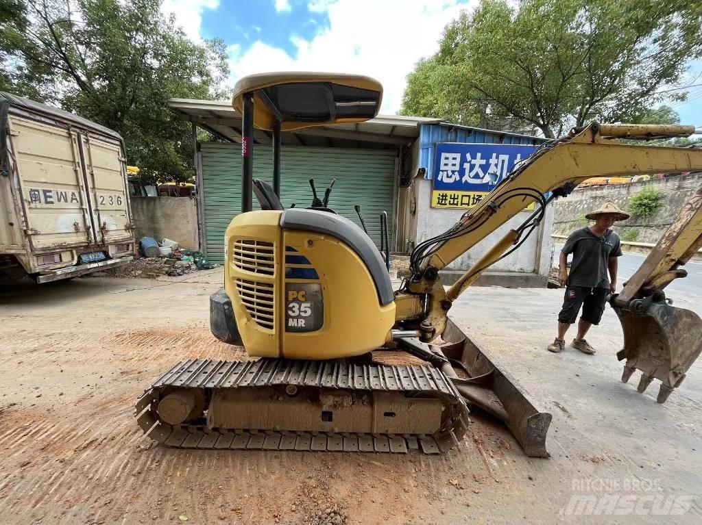 Komatsu PC 35 MR-2 小型挖掘机