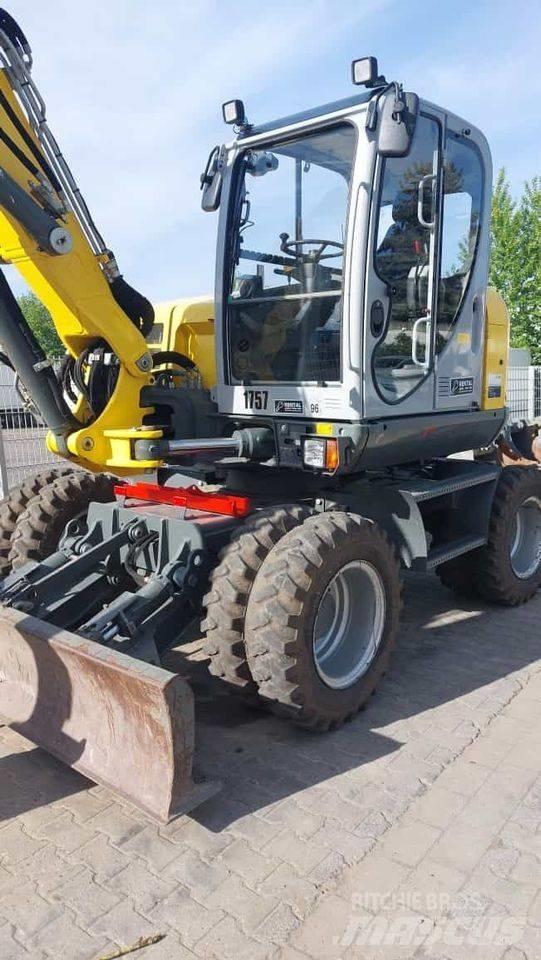 Wacker Neuson EW 100 轮式挖掘机