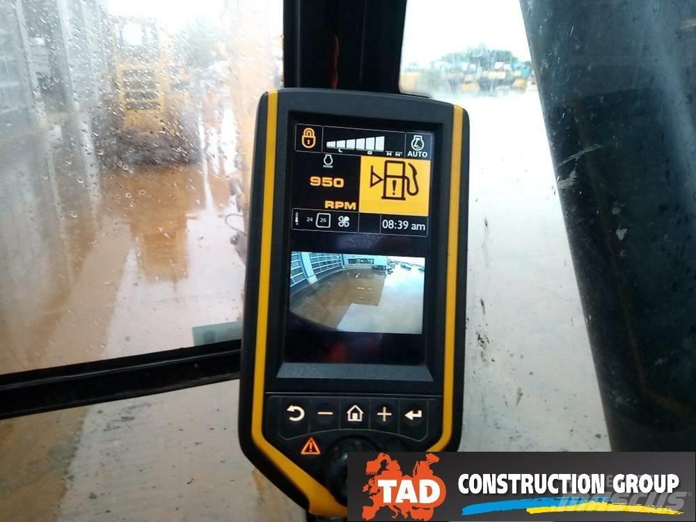 JCB JS 220 LC 履带挖掘机