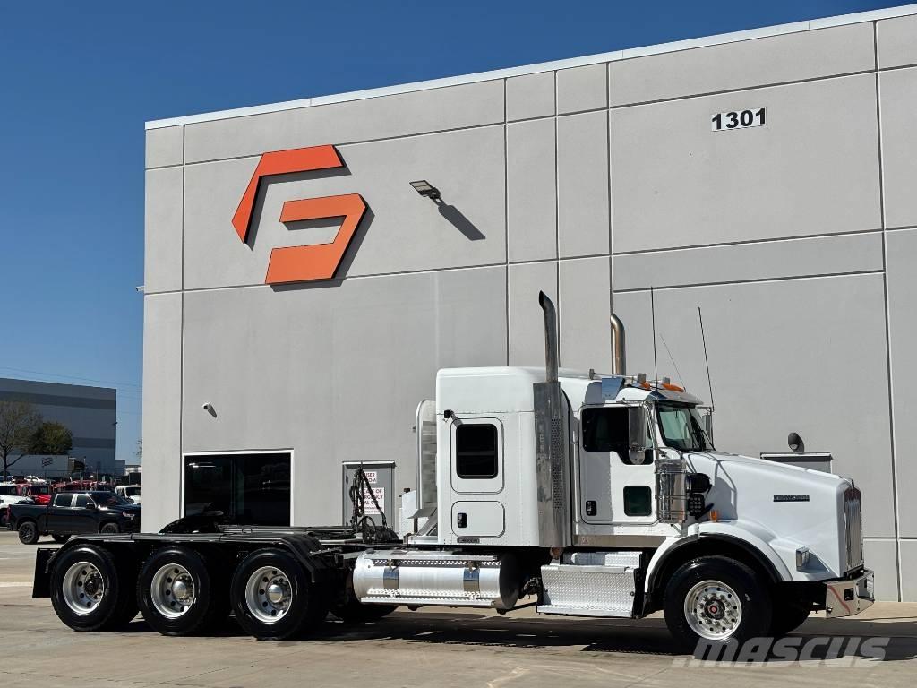 Kenworth T800 牵引车