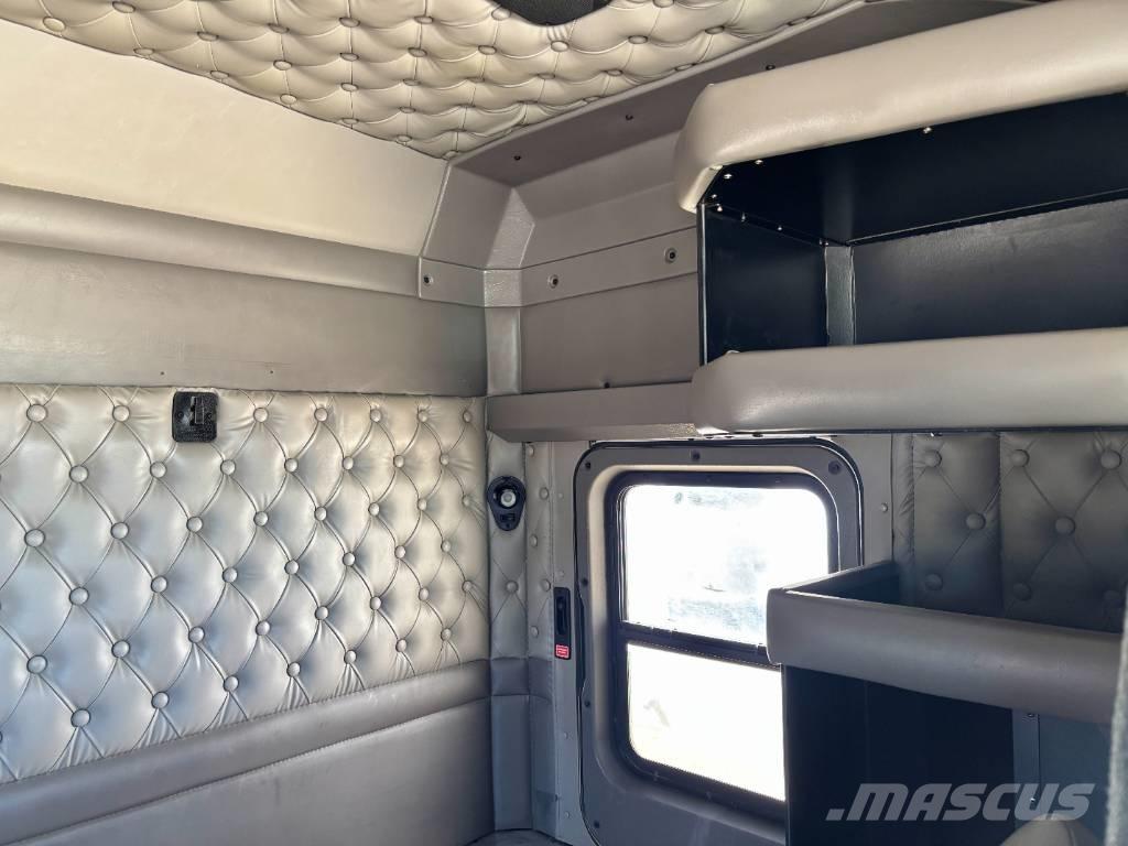 Kenworth T800 牵引车