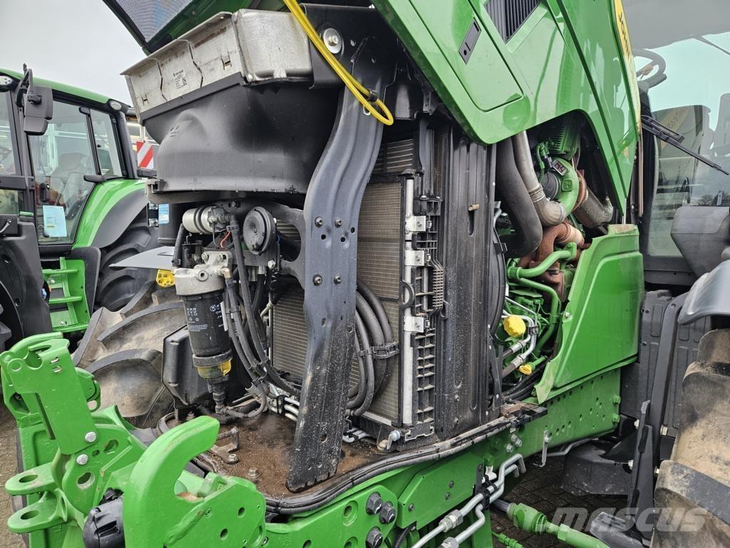 John Deere 6R215 拖拉机/农用车