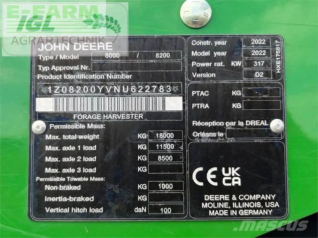 John Deere 8200 i 自走式青贮饲料收割机