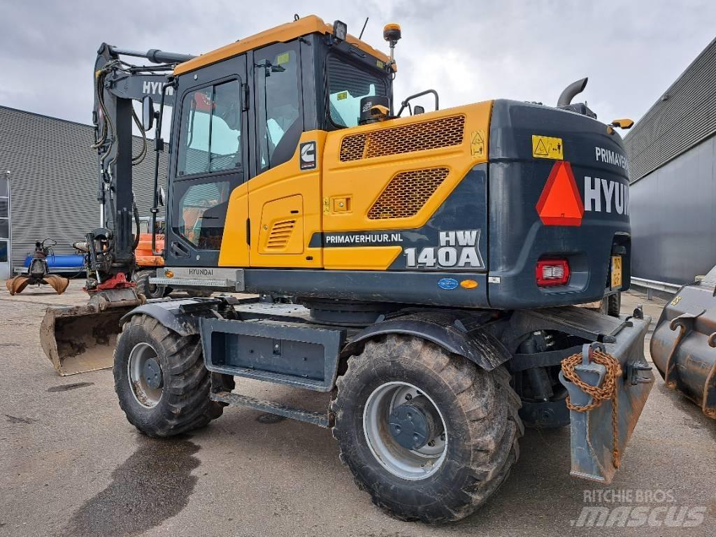 Hyundai HW140A 轮式挖掘机