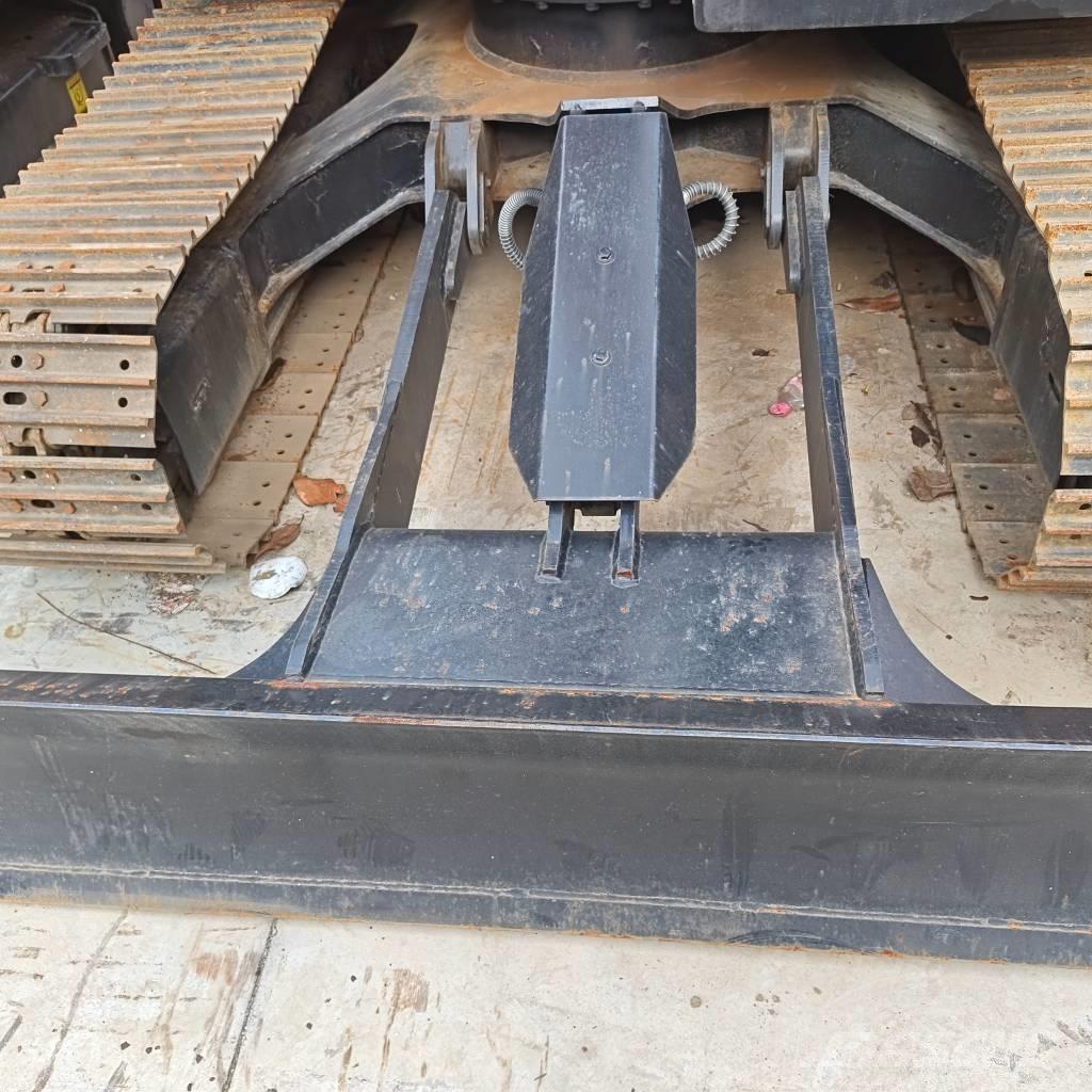 Hitachi ZX 70 小型挖掘机