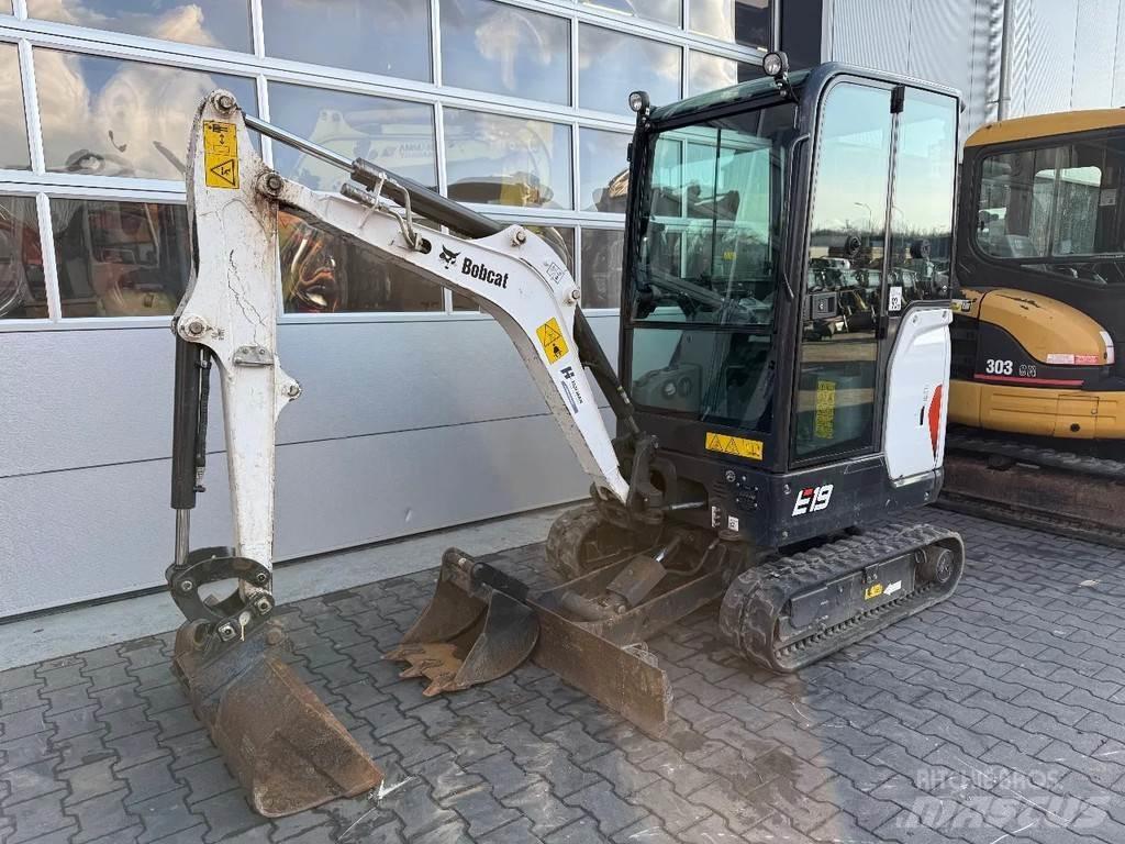 Bobcat E19 小型挖掘机