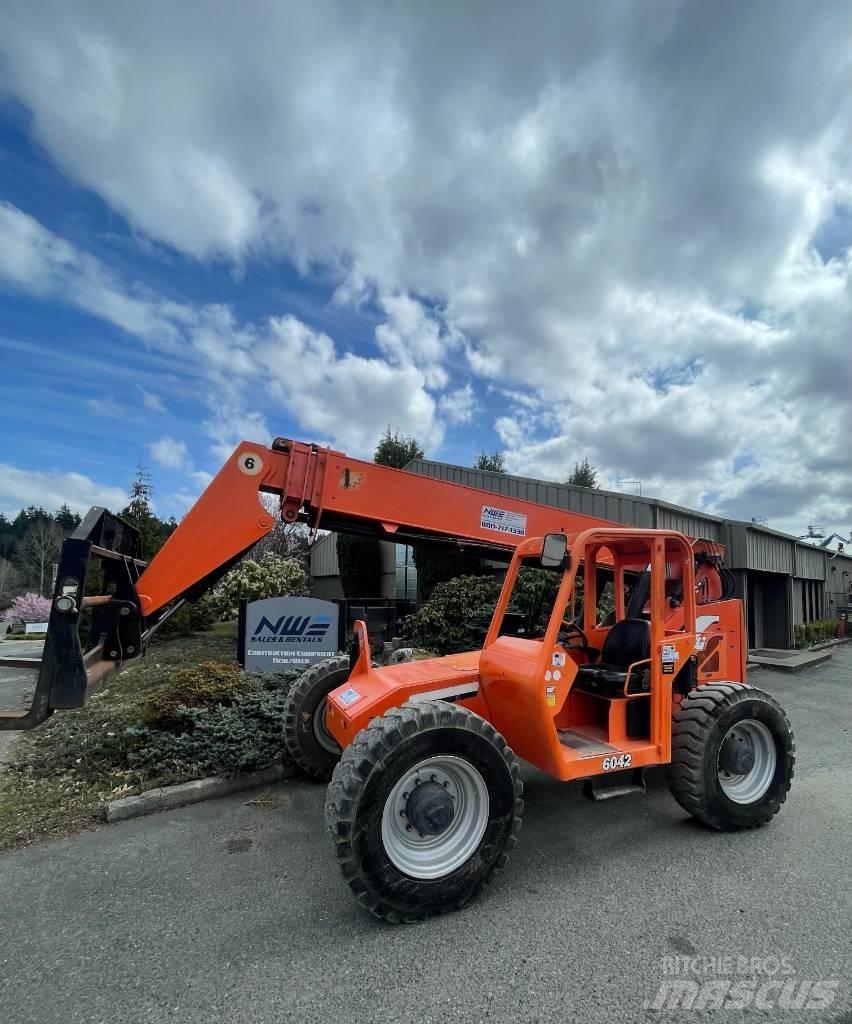 JLG 6042 越野叉车|叉装车