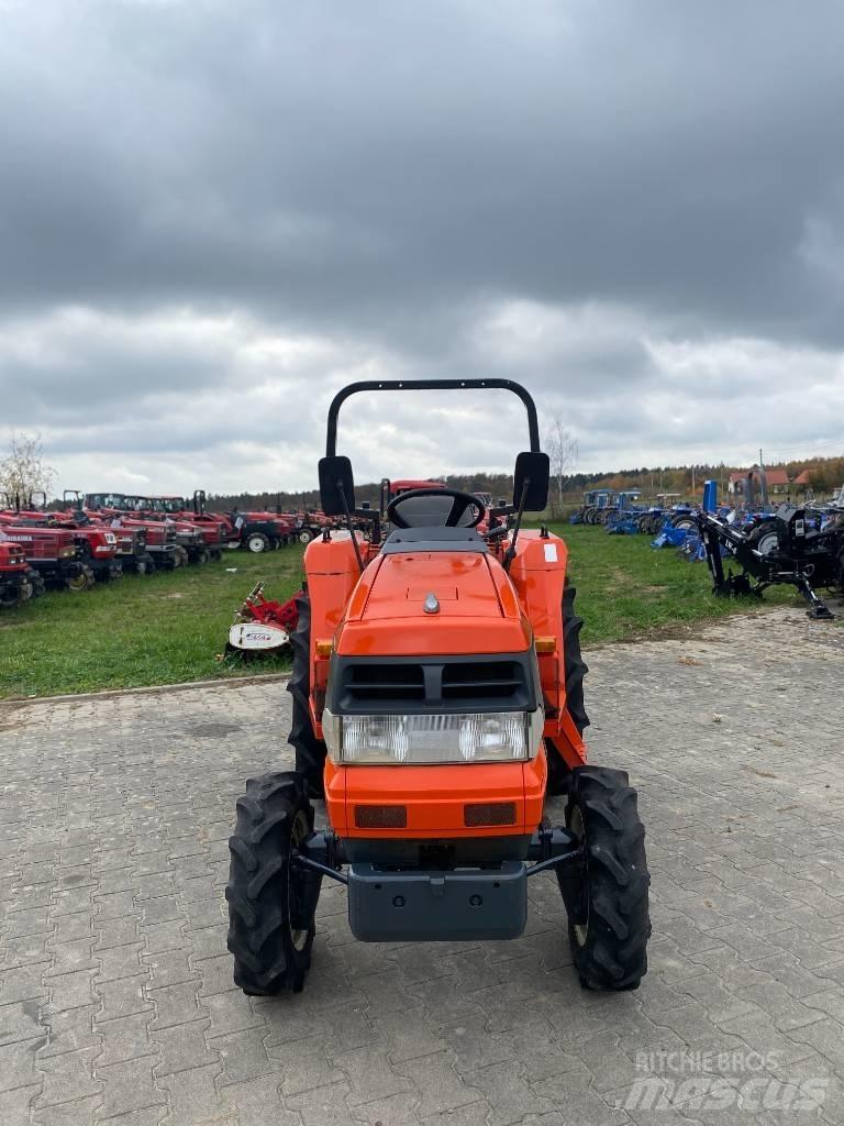 Kubota GL 240 小型拖拉机