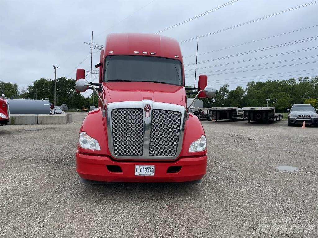 Kenworth T 680 牵引车