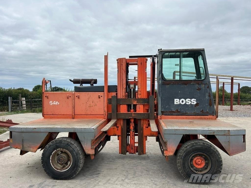 Boss 546 侧卸式铲车