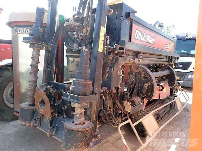 Ditch Witch JT30AT 钻孔机