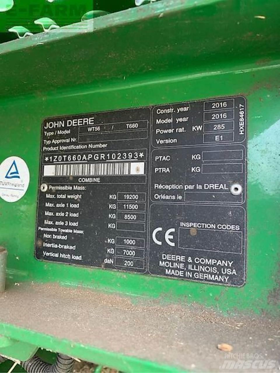 John Deere t660 联合收割机