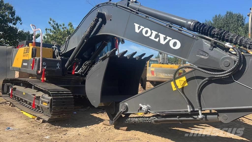 Volvo EC300 D 小型挖掘机