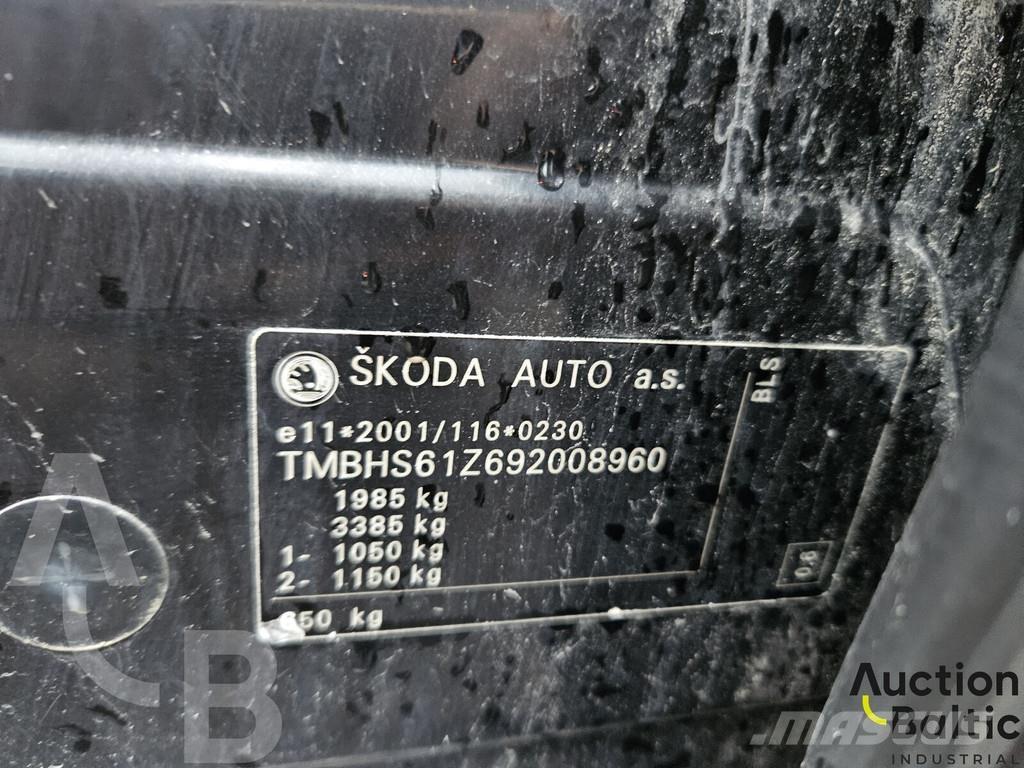 Skoda Octavia 汽车