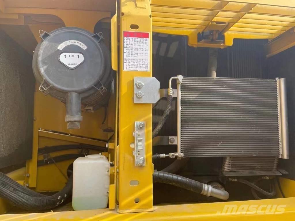 Komatsu PC 200 8N 履带挖掘机