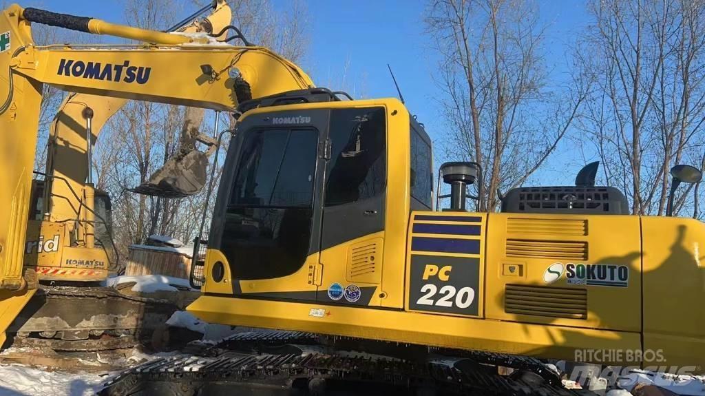 Komatsu PC 220-8 履带挖掘机