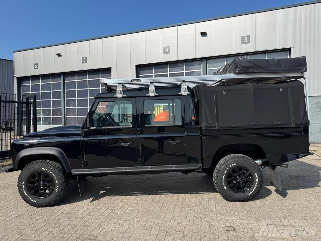Land Rover Defender 汽车