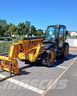 JCB 540-140 伸缩臂叉装车|叉装车