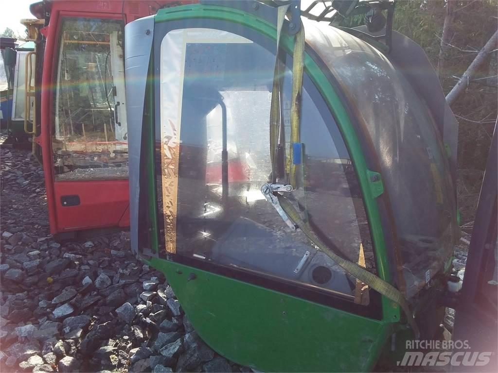 John Deere 1270e 驾驶室与内部
