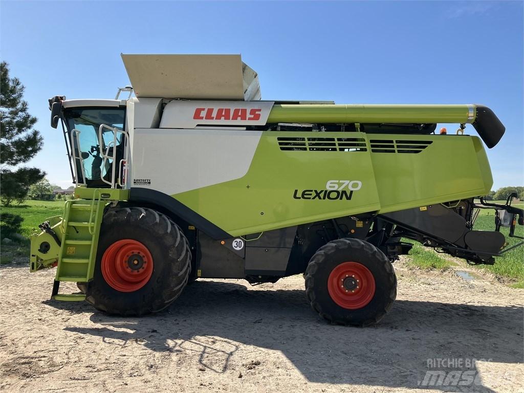 CLAAS Lexion 670 联合收割机