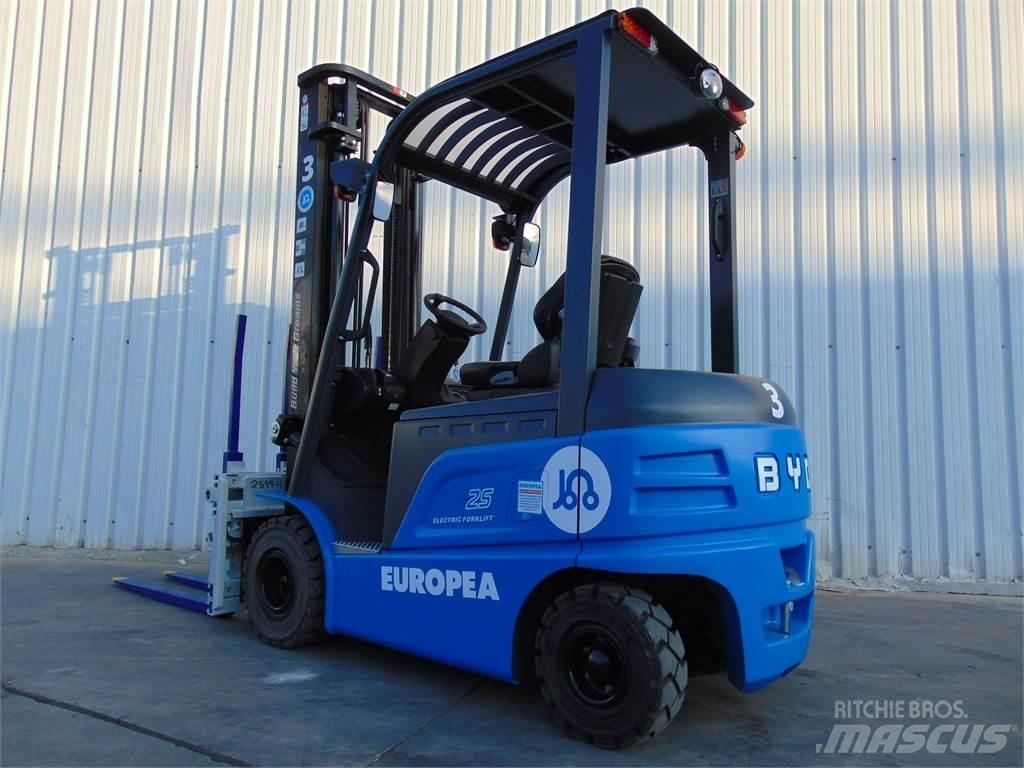  ECB25C 电动叉车